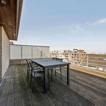 Modern Penthouse With Unique Terraces!