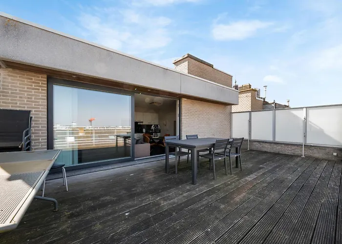 Modern Penthouse With Unique Terraces! Apartment